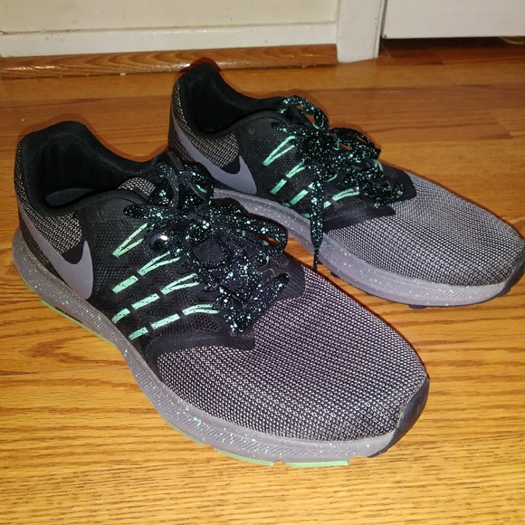 Nike Shoes - Nike women running swift size us 10. Ar1904-001